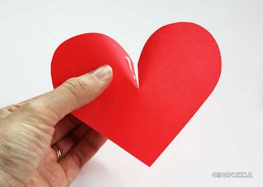 «Валентинки» на стене – бумажные сердечки своими руками